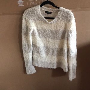 Never worn, size S Banana Republic sweater.